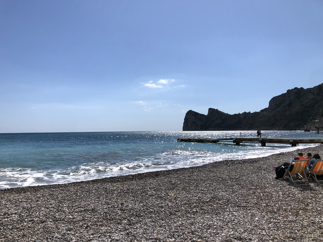 D9CB2858-1714-4F5C-A1E0-4E14C6BB9B28