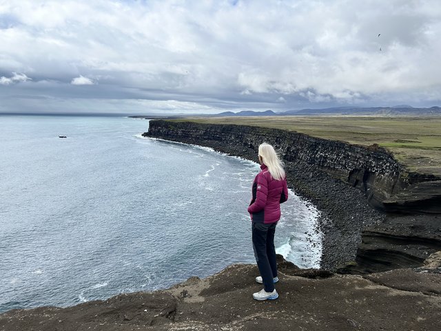 21 DIAS EN MI SEGUNDO VIAJE A LA TIERRA DEL HIELO Y FUEGO (en construccion) - Blogs de Islandia - 26/06/2025 Península de Reykjanes, pisamos la erupcion de 2023. (12)
