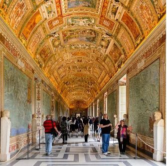 Choose the exclusive Vatican guided tours offering the best sightseeing with VIP access