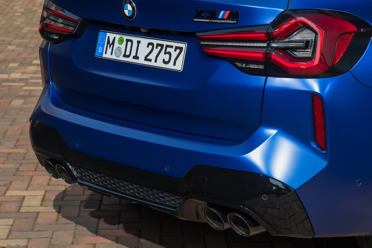 P90423909_highRes_the-new-bmw-x3-m-com