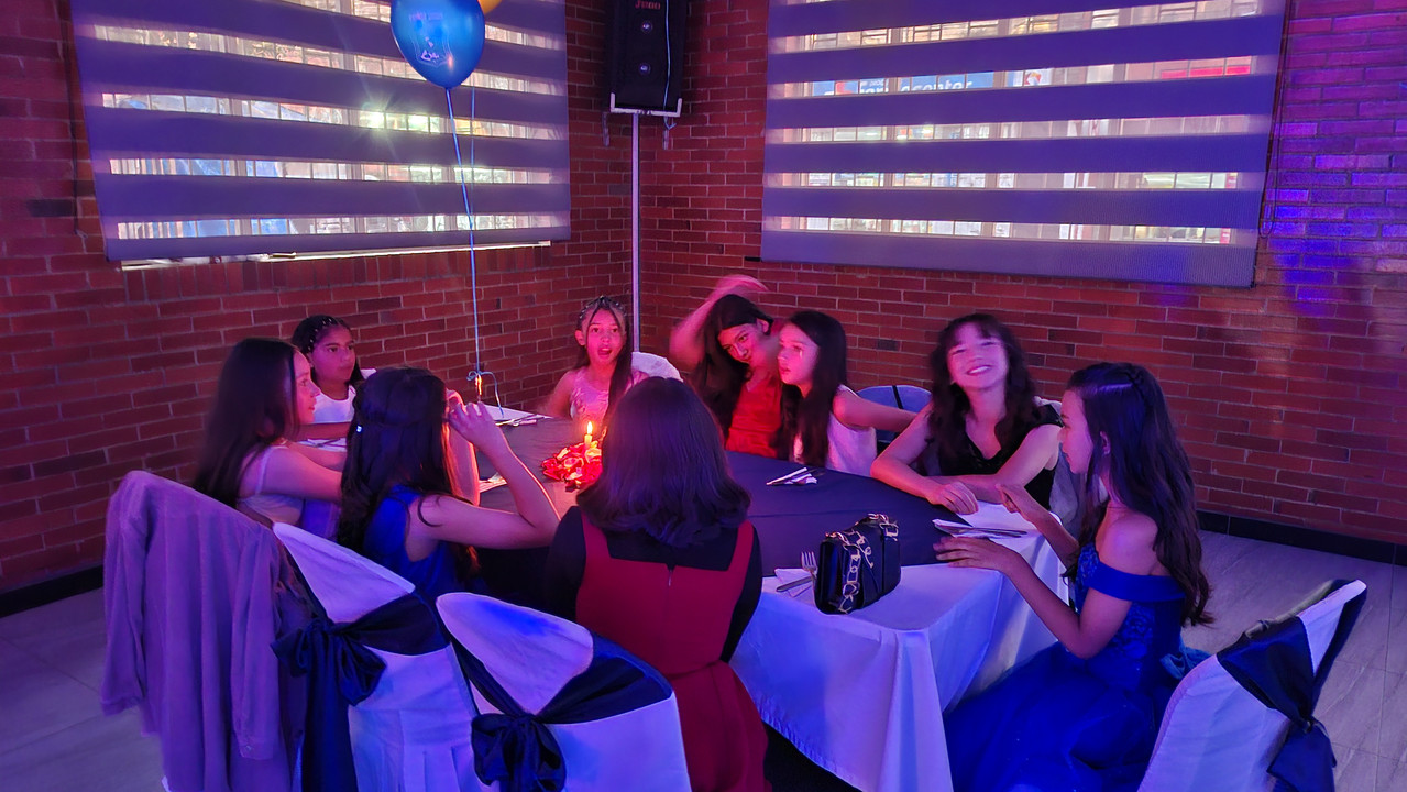 Prom (103)