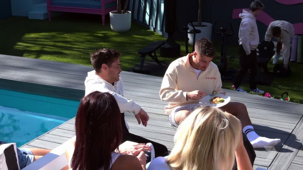 [Image: gje5kzq27f5n.jpg]