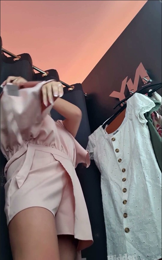 [Image: Voyeur43285123853.jpg]