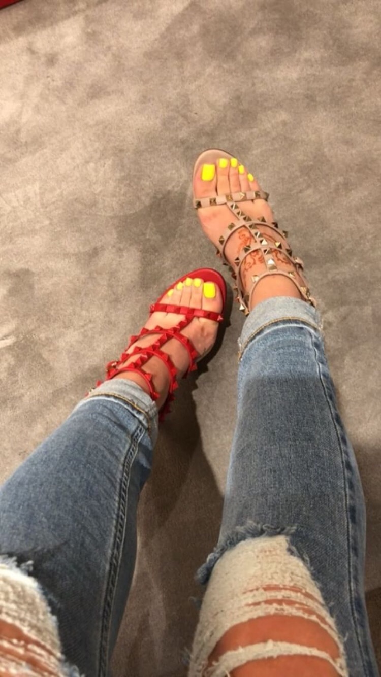 Svett Feet 3437080 — Postimages