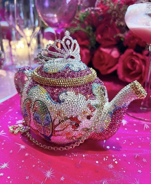 bag-teapot-crystal.jpg