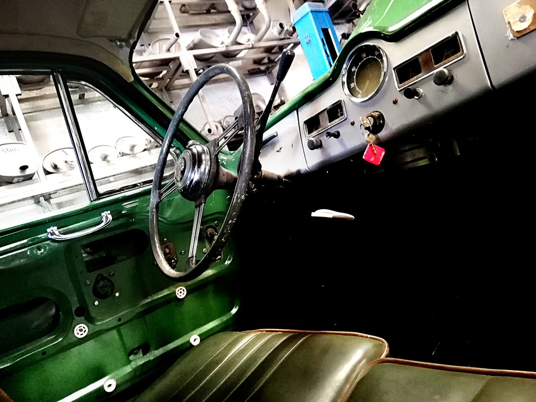 AUSTIN_A40_EA2305-10