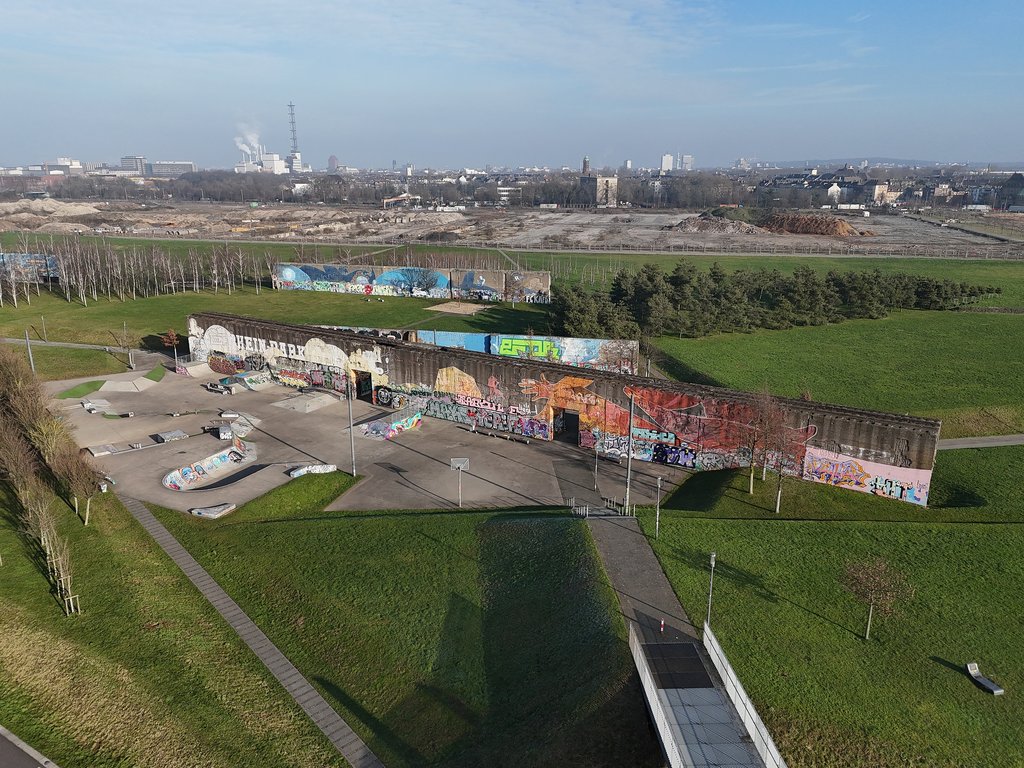 2025-Rheinpark-Luftaufnahme-Skateranlage-Wirtschaftsbetrieb-Duisburg.jpg