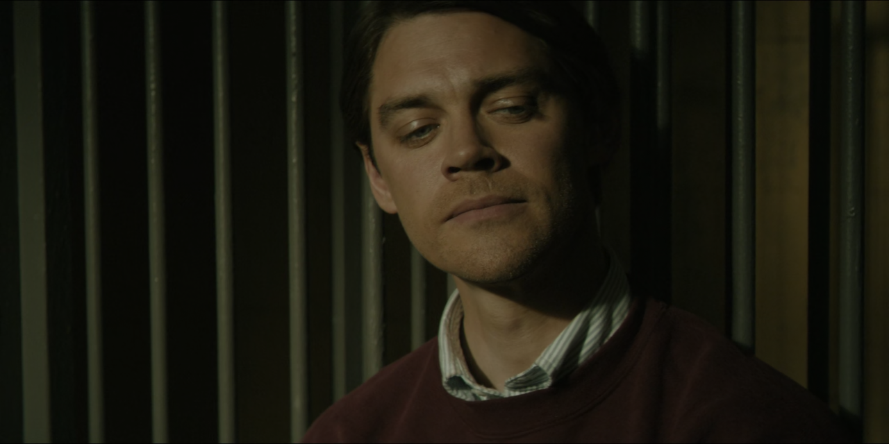 Prodigal Son (2019) S01E01 (1080p AMZN Webrip x265 10bit EAC3 5.1 - Ainz)[TAoE].mkv[screenshot]16