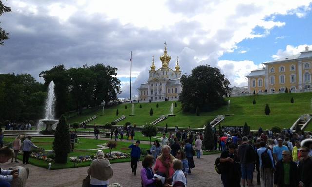 Palacio Peterhof - Capitales  Rusas (15)