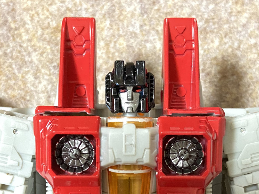 Earthrise-Thundercracker-Skywarp-04