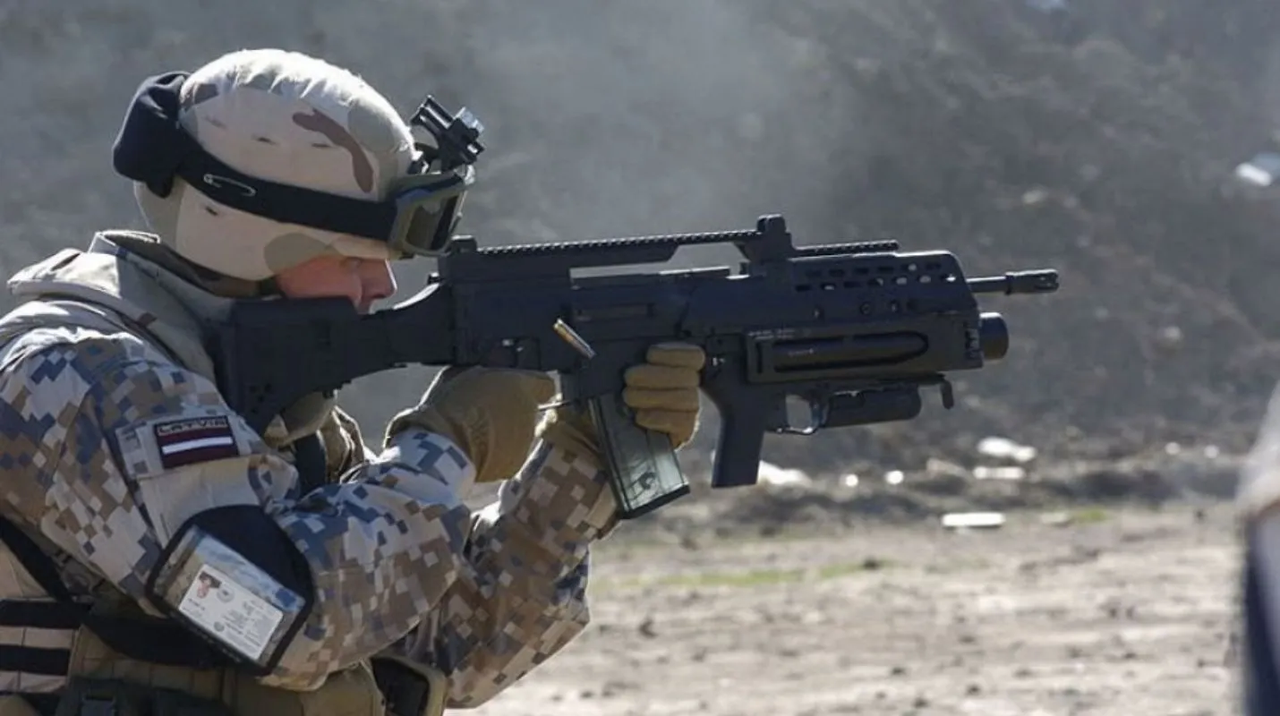 Narcotráfico usa arma FX-05 hecha por Sedena contra militares