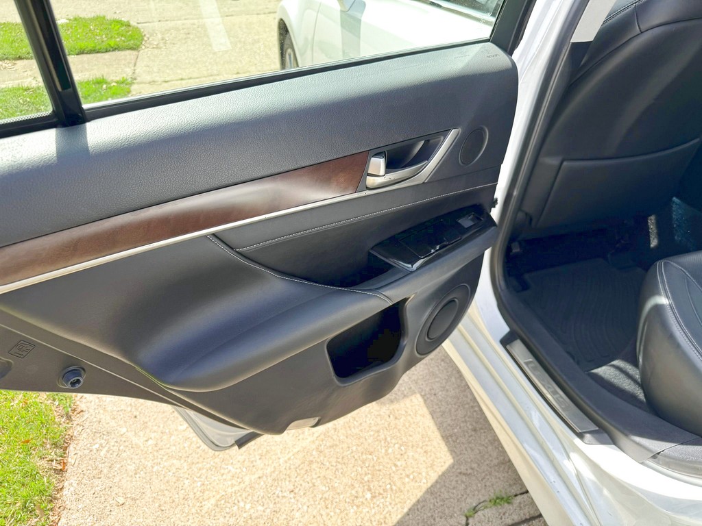 Vehicle thumbnail 15