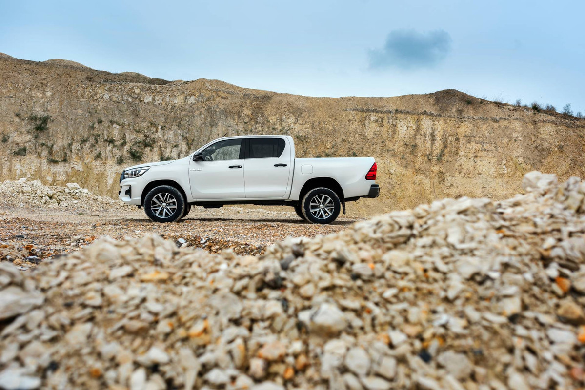 Toyota Hilux 2019 Special Edition (46)
