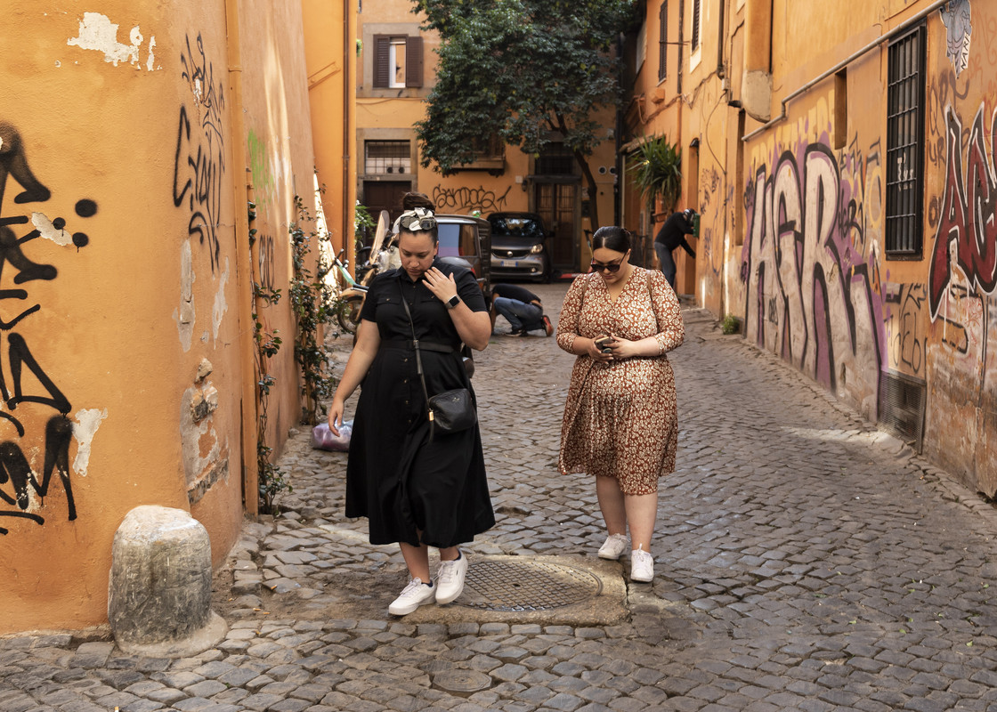 _27A1967-2 SIGNORINE DI BOTERO