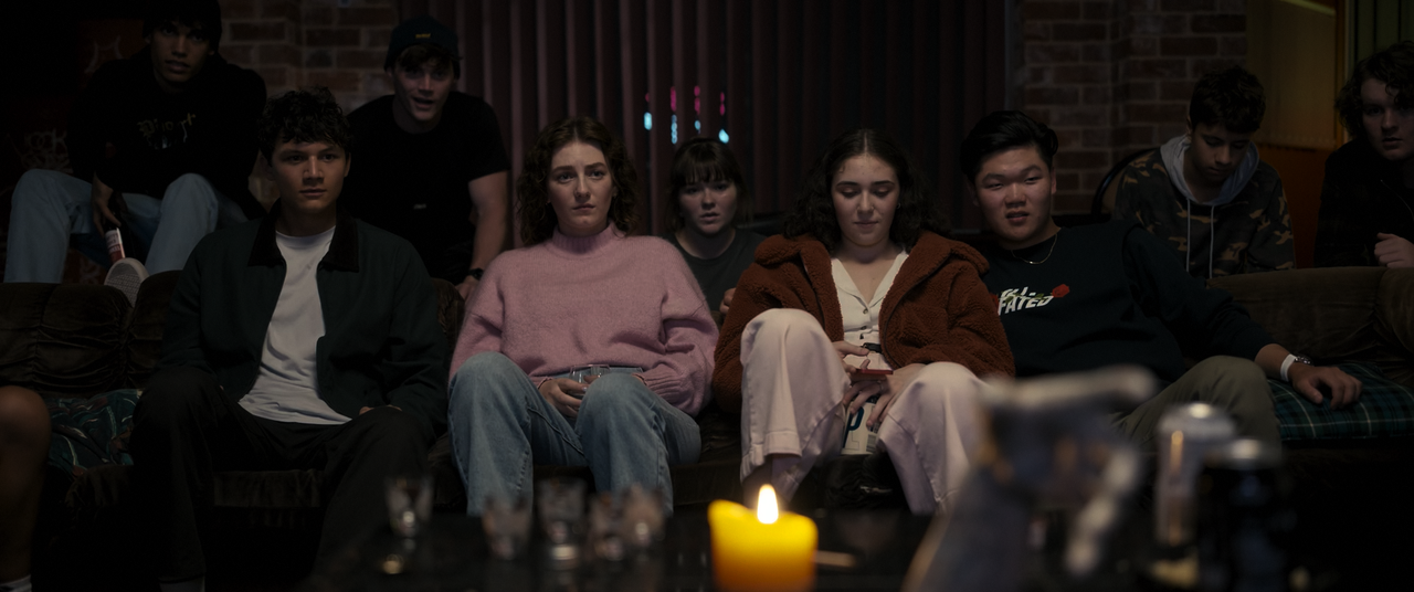 Talk to Me (2022) (1080p WEB-RIP HDR AV1 Opus) [NeoNyx343] - [00:19:12.500]v1