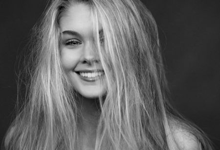 Peter Coulson Photography - Posing: Breaking Mary