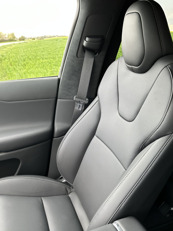 BF982DB9-B62B-4770-8E64-004343060248