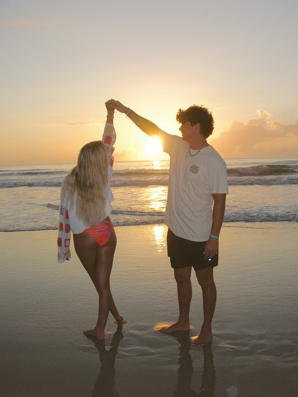 photo 22 2025 12 14 22 12 47