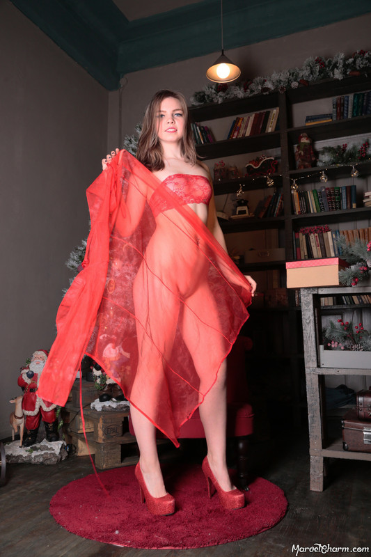 MarvelCharm_Rebecca-merrychristmas-077