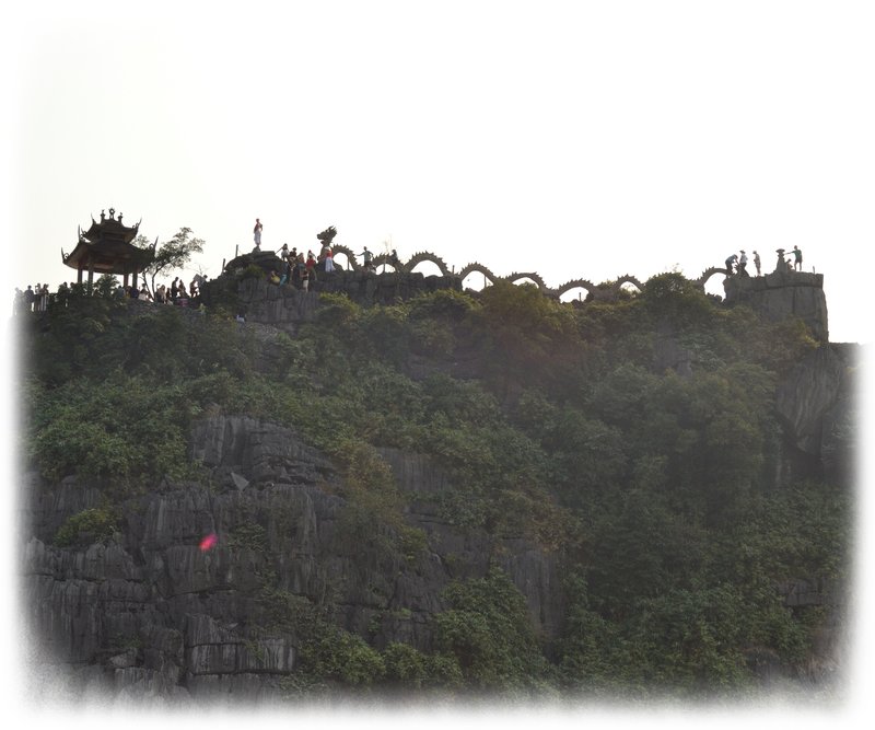 Tam Coc, rios, montañas y campos de arroz. - De la bahía de Halong a los templos de Angkor (18)