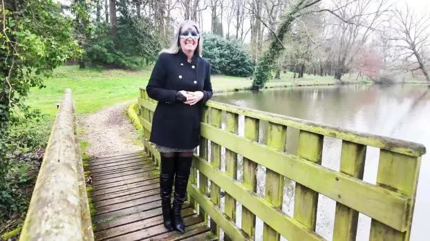 JacquieEtMichelTV – Odesyra – 40 years old, from La Rochelle!