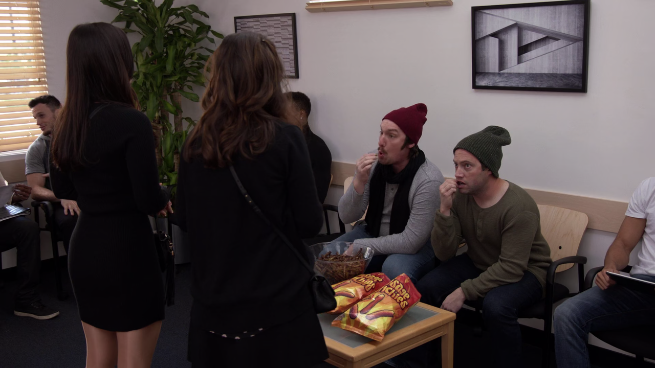 New.Girl.S06E13.1080p.AMZN.WEB-DL.DD 5.1.H.264-SiGMA[SS]35