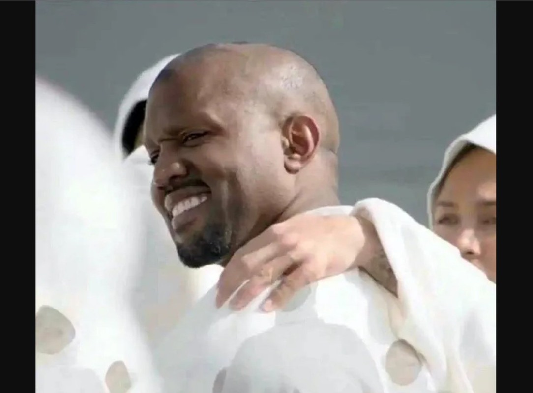 Kanye West se quita las cejas y se rapa la cabeza