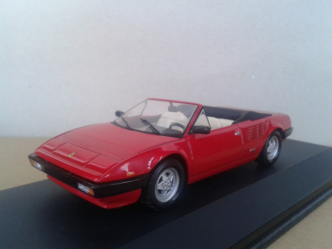 1983 Ferrari Mondial Quattrovalvole Cabrio (Ixo - nº 47 Ferrari RBA) (2)