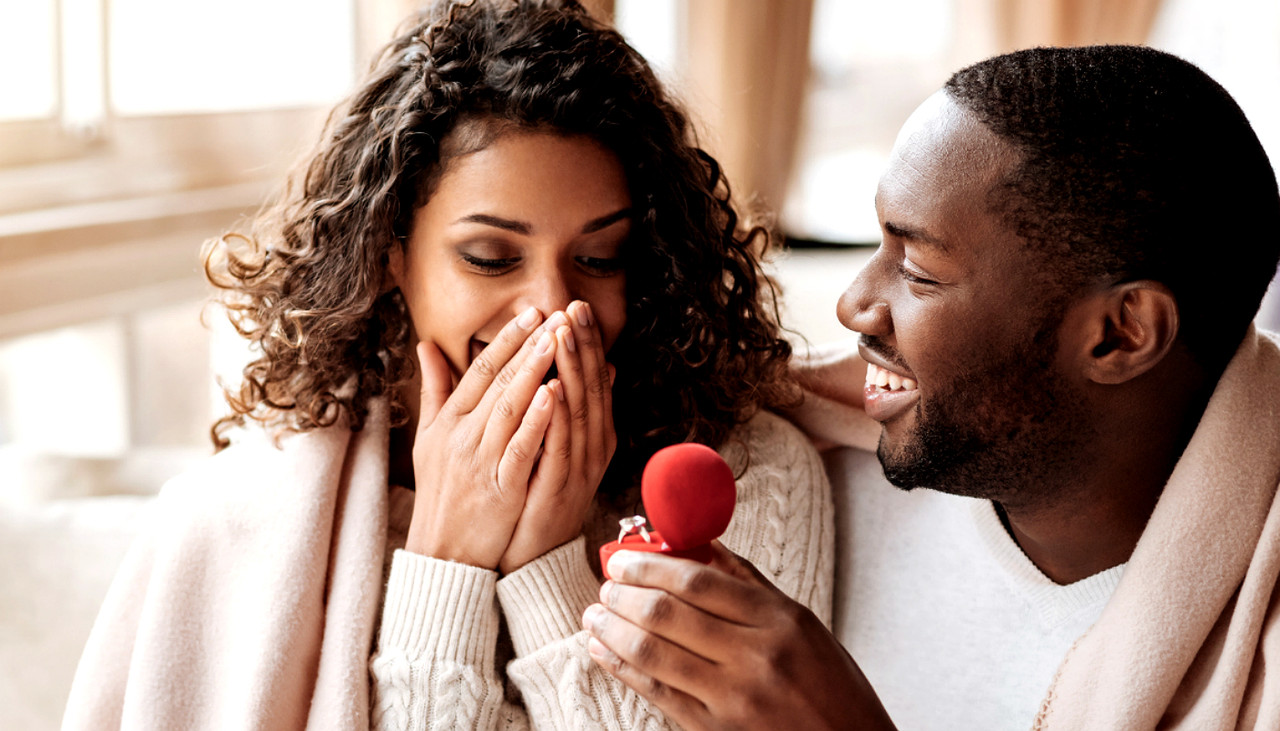 Jóvenes tiktokers deciden casarse tras dos semanas de ser novios
