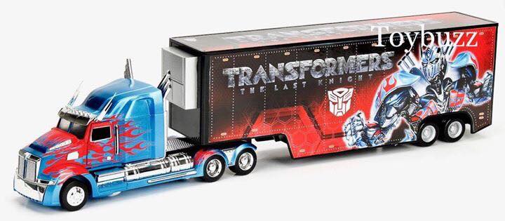 Jada-Toys-Optimus-Prime-With-Trailer-01