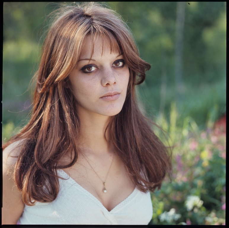 tina_aumont_a77