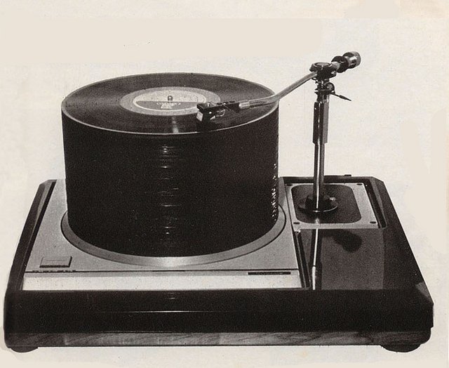 Audio-Fair-Tokyo-1976.jpg