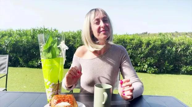 JacquieEtMichelTV – Lena – 40 years old, from Tours!