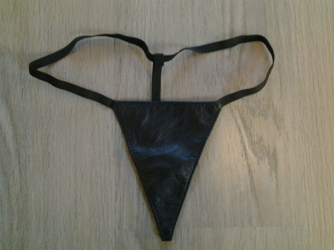 28 Micro String - Black (1)