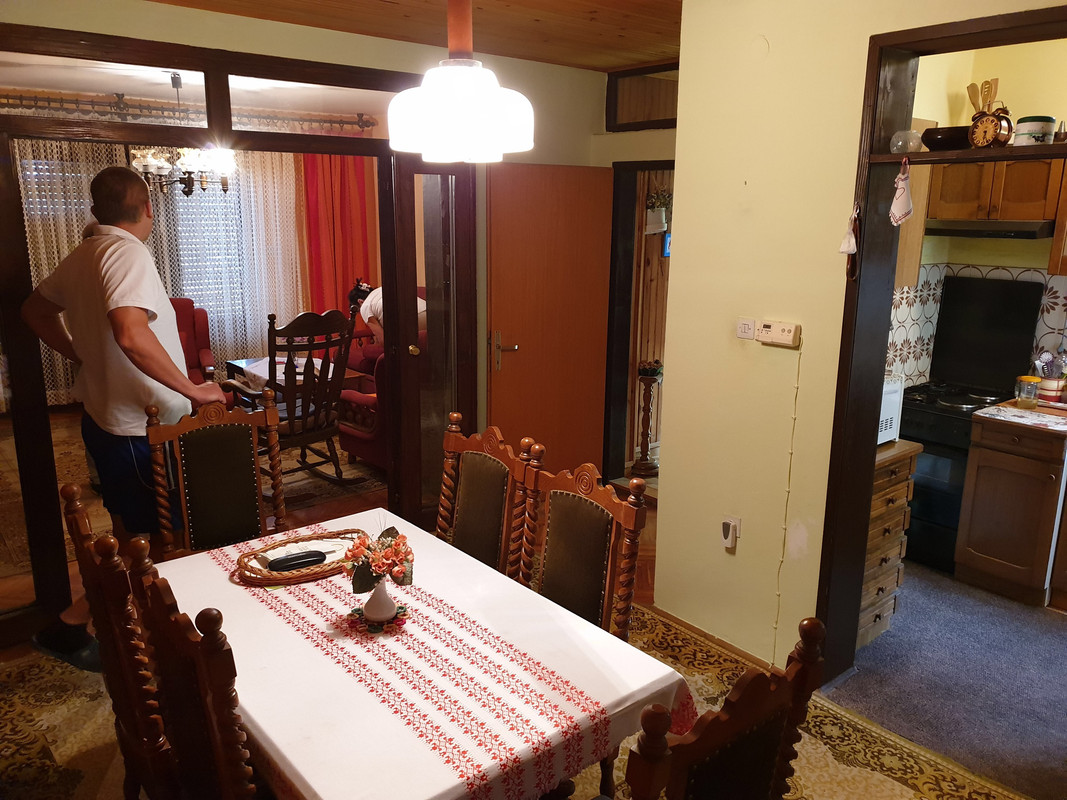 85E342DF-CF93-4A73-8A89-CCBA7D5CF7BE