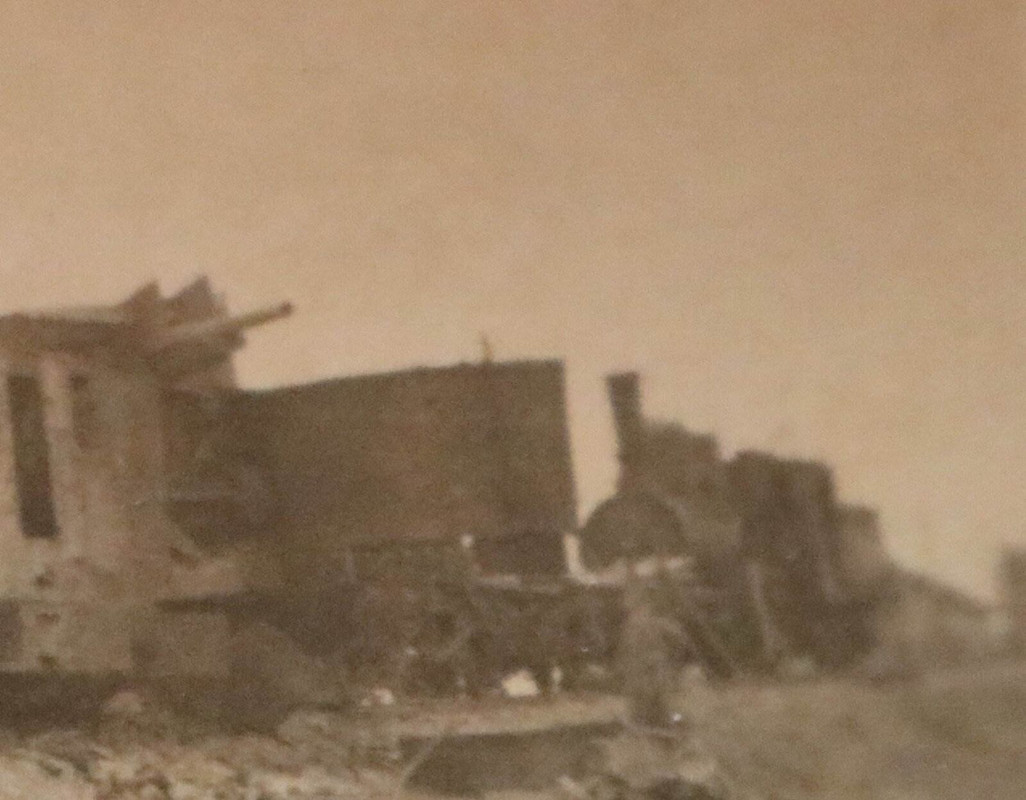 altes Foto - zerstörter Panzerzug - Ort -- 1942 (2)