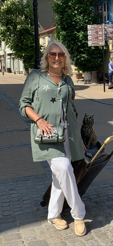 536538B1-AA01-45B6-AA96-0989F1C75C19