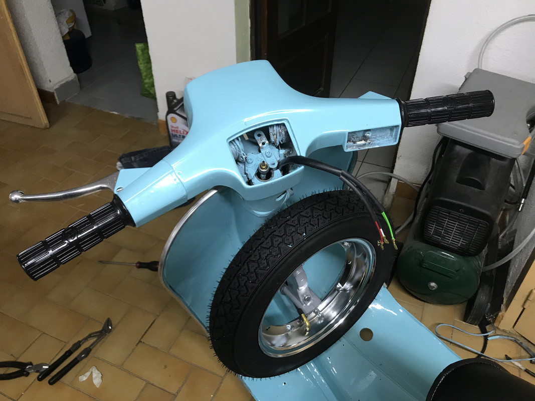 AAC12EE7-A66E-41D8-B92C-8D98801A2272