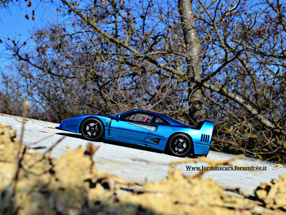 FERRARI-F40-BBR-BLU-a