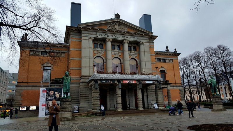 national-theatre-oslo.jpg
