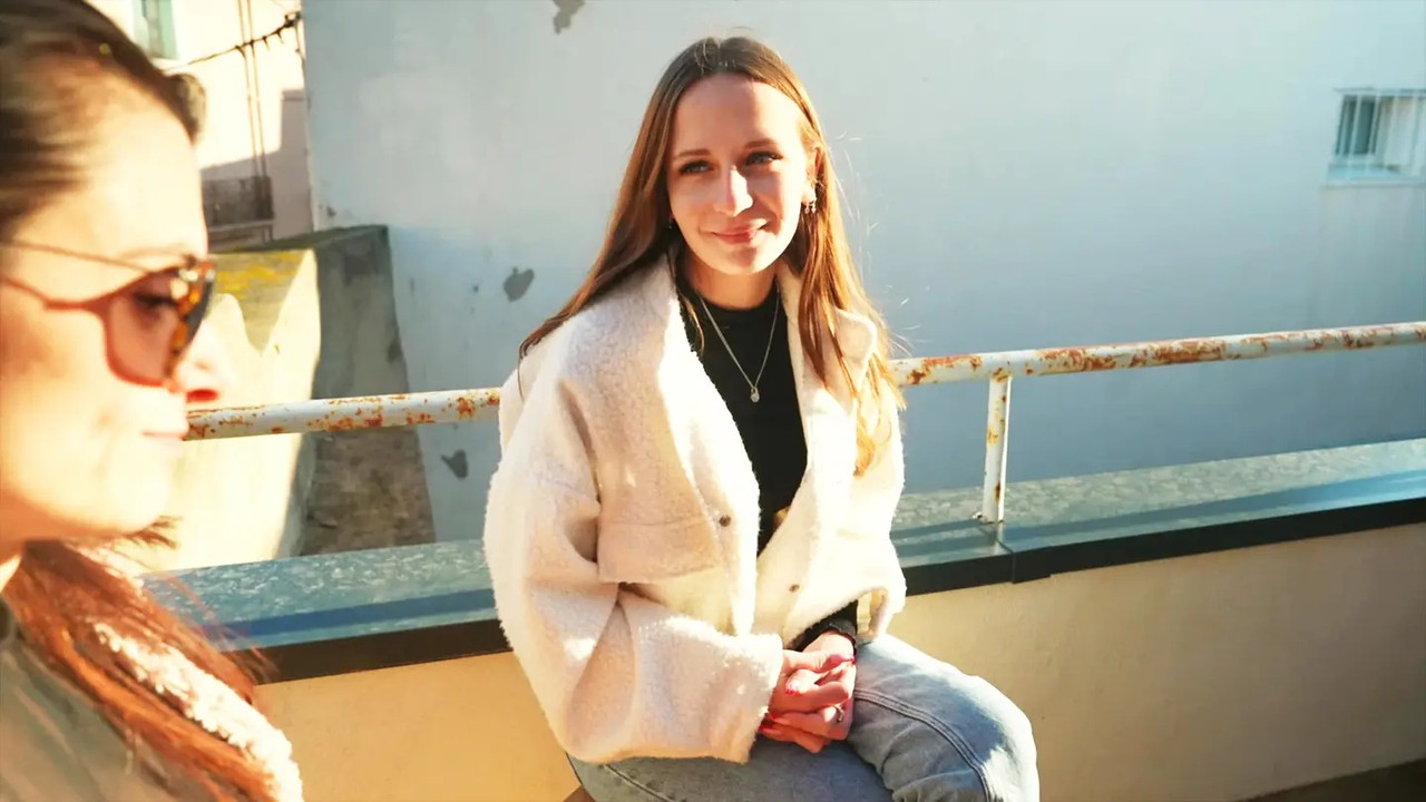 JacquieEtMichelTV 25 02 03 Jojo Emma 21 years old, from Paris!