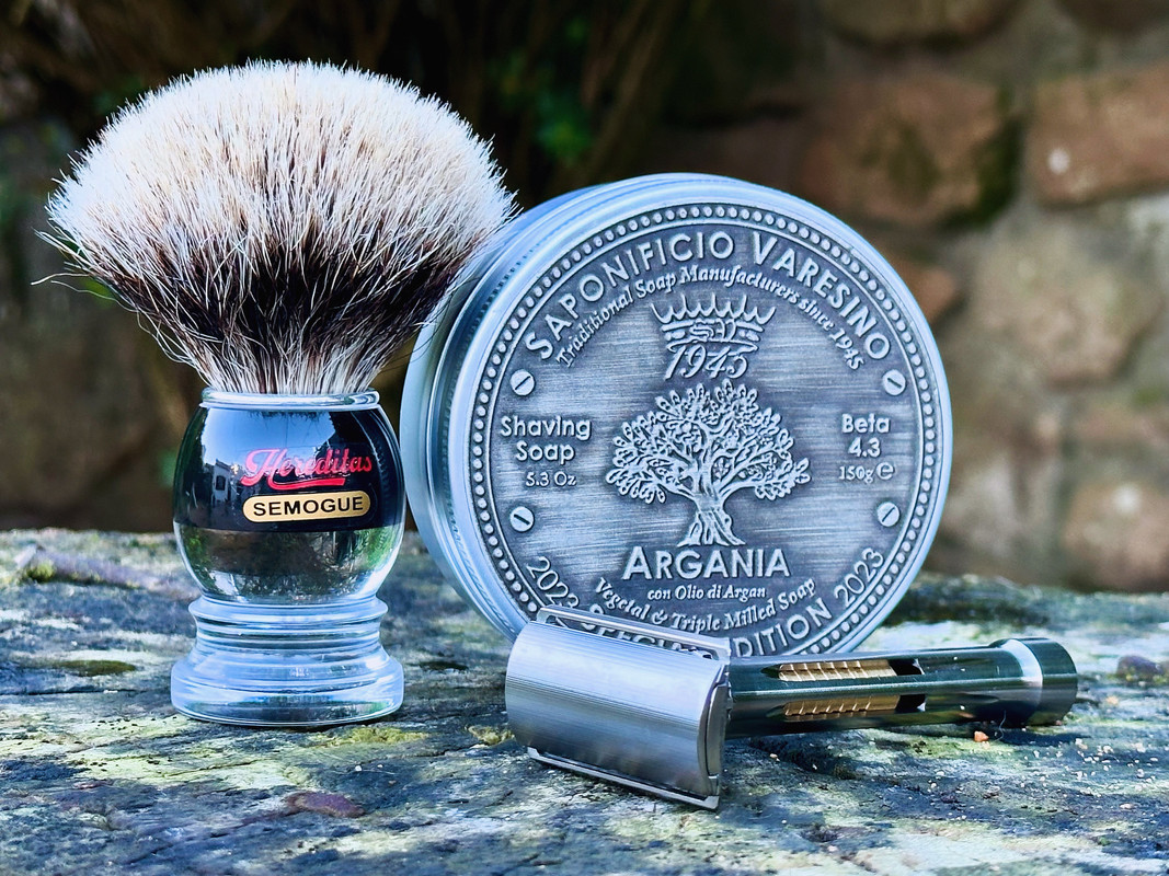 C2CAD4C5-7E04-45E9-B315-2556F60573B5