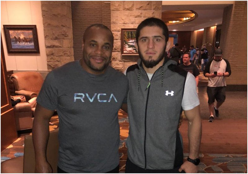 Даниел Кормие: Ислам Махачев ще размаже всички