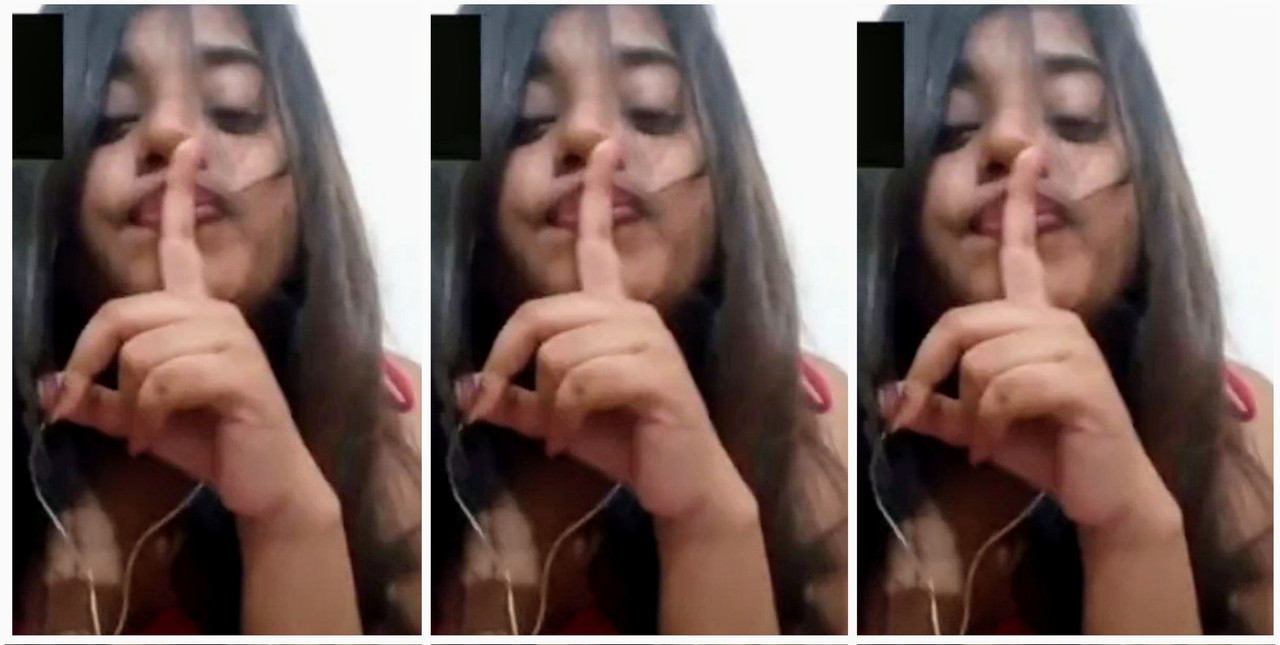Desi girlfriend showing her boob on video call with boyfriend full nude