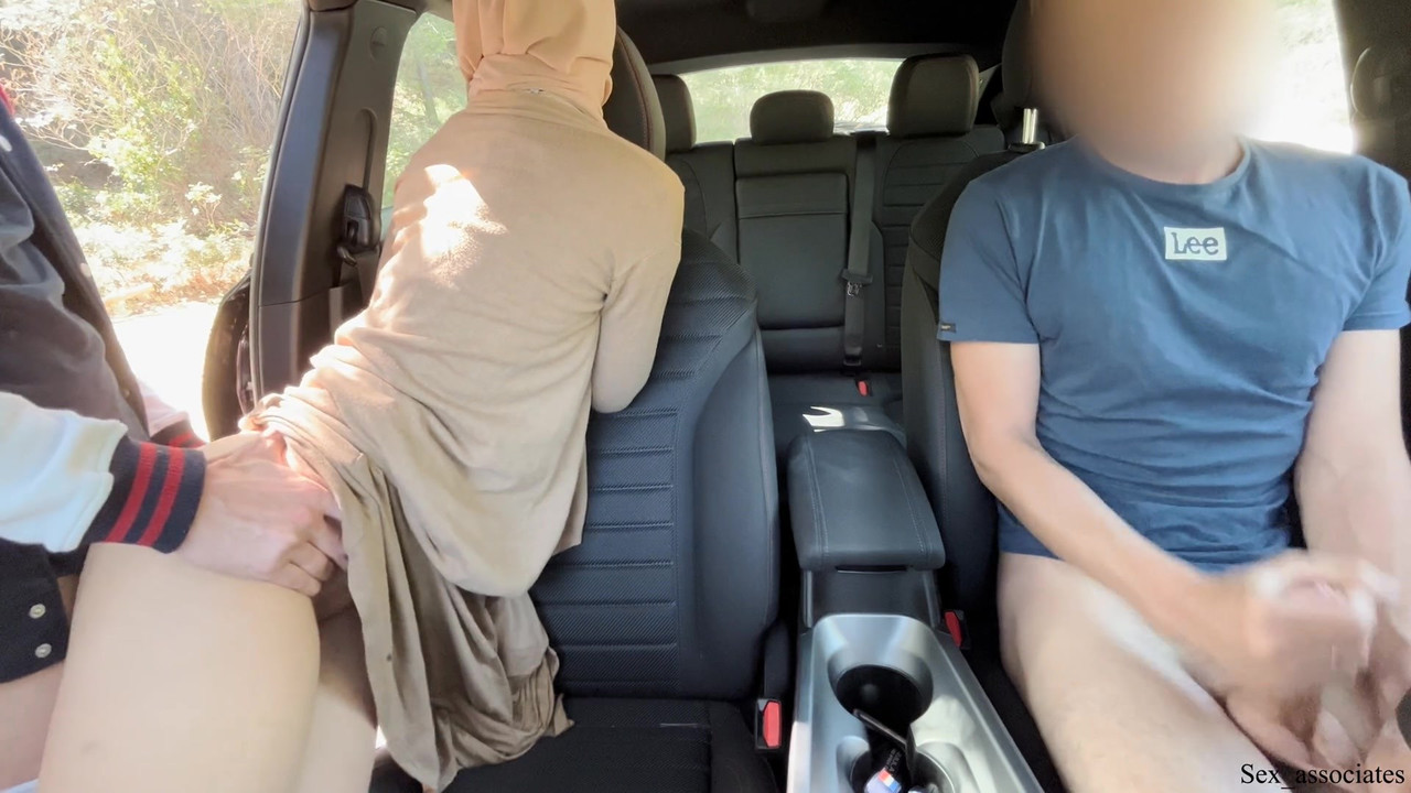 [Image: My-Muslim-Hijab-Wifes-First-Dogging-in-P...t1080p.jpg]