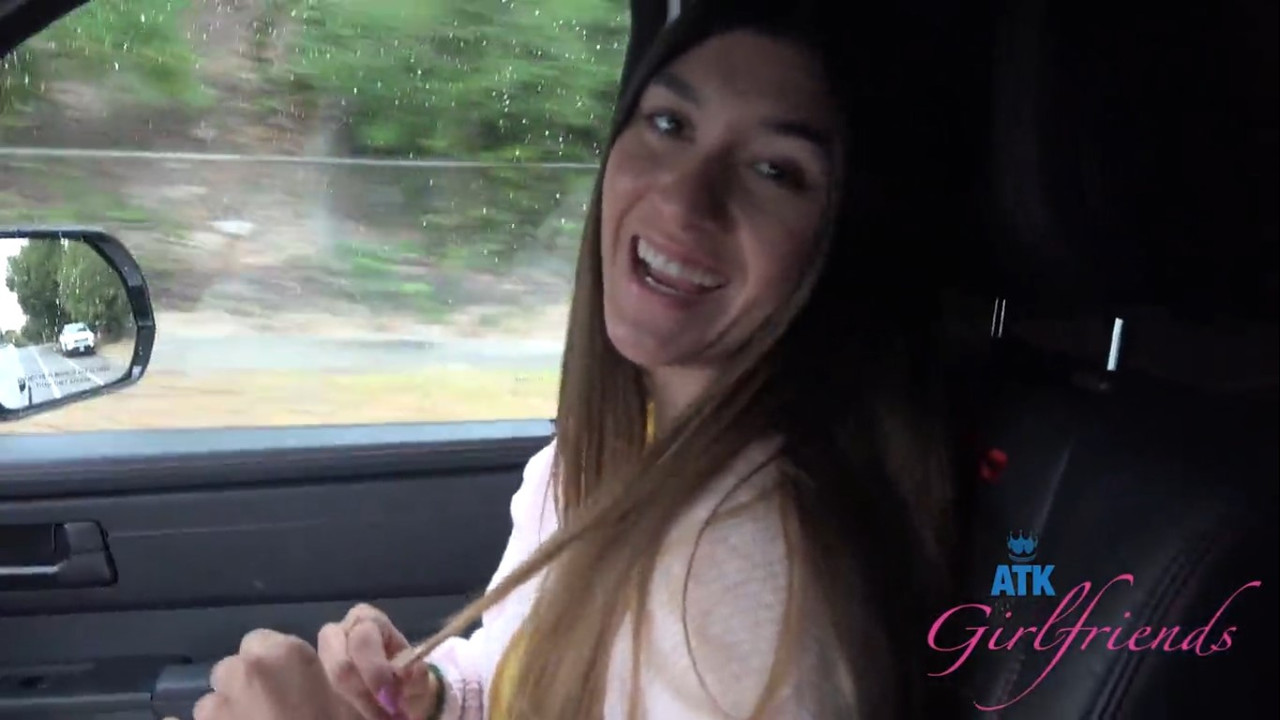 ATKGirlfriends 26 04 29 Aubry Babcock Ripleys 1