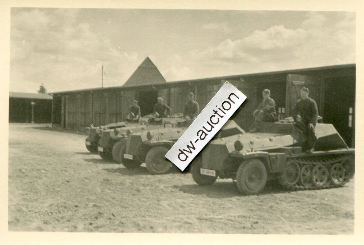 SdKfz Munitionsschlepper einer Sturmgeschütz Abt