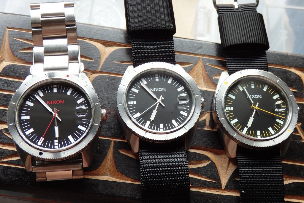 Nixon field watch best sale