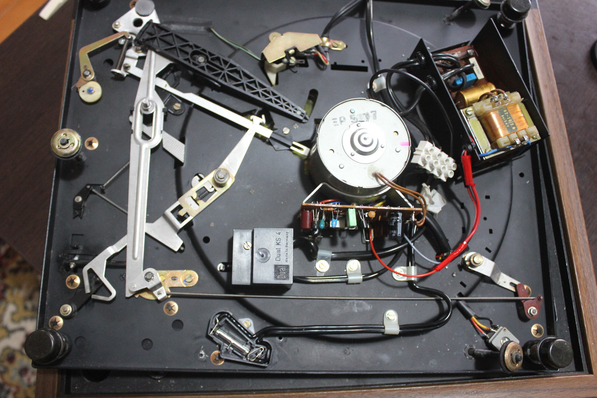 DUAL 621 FALLANDO 003