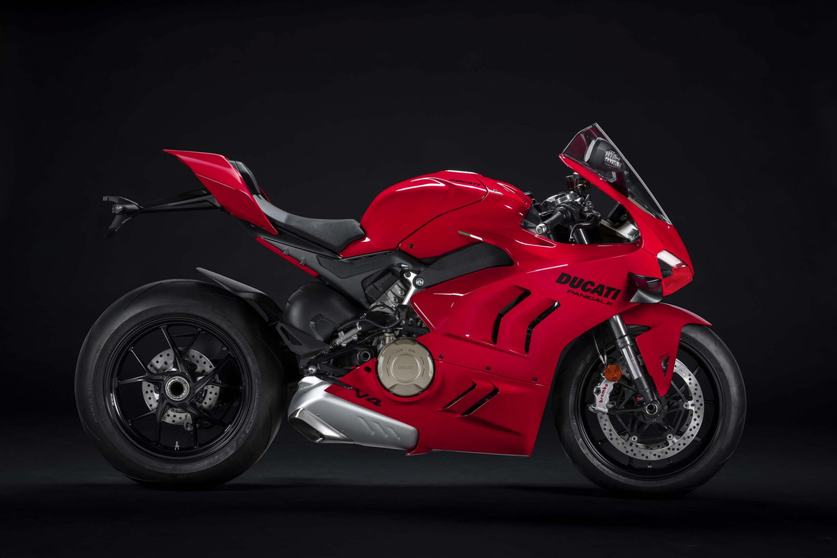 Фотографии Ducati Panigale V4 2022